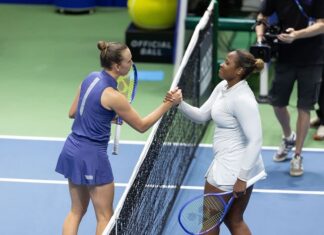 MERTENS ARRASA EN EL DEBUT DEL WTA DE SINGAPUR