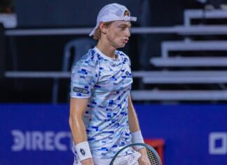 BUSE CAE EN SINGLES, MERINO AVANZA EN DOBLES EN TENERIFE