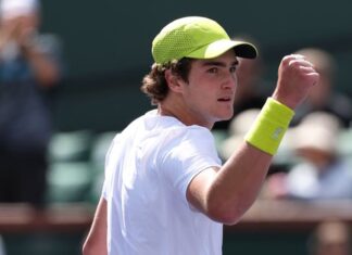 TRIUNFO DE FONSECA Y CAÍDAS DE ETCHEVERRY Y BÁEZ EN INDIAN WELLS