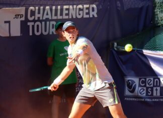 NAVONE FRENA A BUSE EN EL DUELO SUDAMERICANO EN BRAUNSCHWEIG
