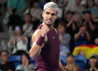 ALCARAZ AVANZA A CUARTOS DE FINAL EN TOKIO Y DESPEJA DUDAS FÍSICAS