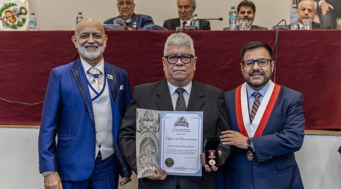 NUESTRO DIRECTOR FUE RECONOCIDO EN EL CONGRESO DE LA REPÚBLICA