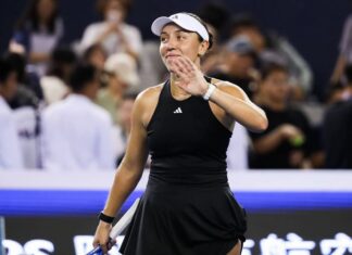 PEGULA REMONTA ANTE NAVARRO Y SE CITA CON NOSKOVA EN SEMIFINALES DE BEIJING