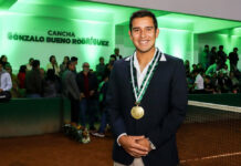 GONZALO BUENO RECIBE EMOTIVO RECONOCIMIENTO EN EL GOLF & COUNTRY CLUB DE TRUJILLO