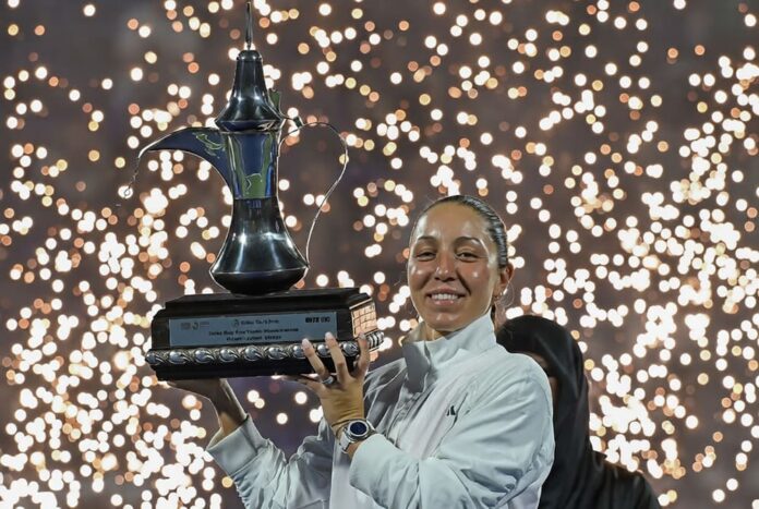 gettyimages-pegula-champions-dubai (1)