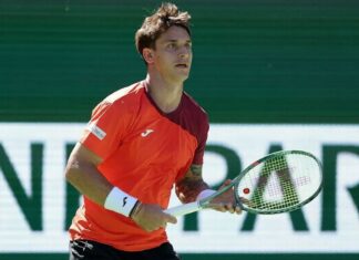 UGO CARABELLI Y FONSECA AVANZAN EN INDIAN WELLS