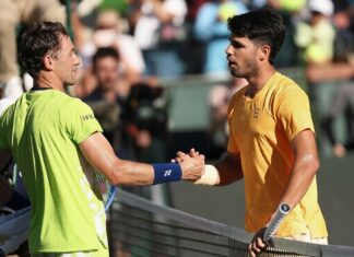 ALCARAZ AVANZA CON AUTORIDAD EN INDIAN WELLS; DJOKOVIC CAE ANTE DRAPER