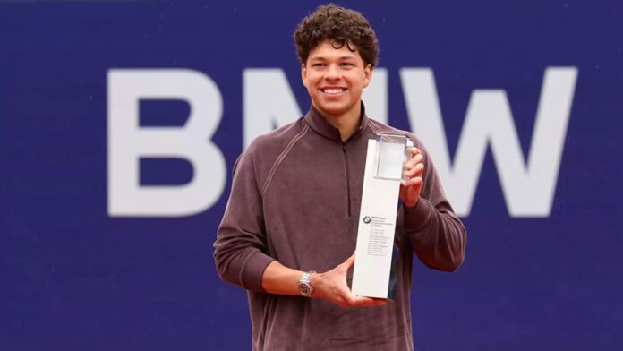 gettyimages-shelton-bmw-open-2 (1)