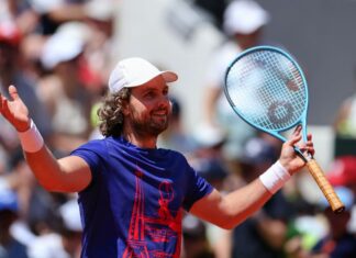 TRUNGELLITI DEBUTA CON AUTORIDAD Y AVANZA A OCTAVOS EN EL ATP 250 DE UMAG