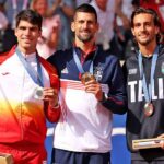 gettyimages-alcaraz-djokovic-musetti-paris-olympics-2024-podium (1)