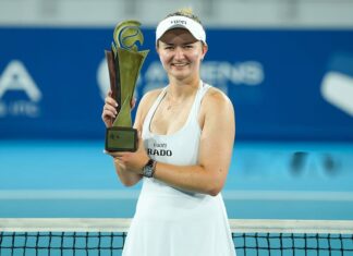 KREJCIKOVA VUELVE A REINAR Y CONQUISTA ATENAS