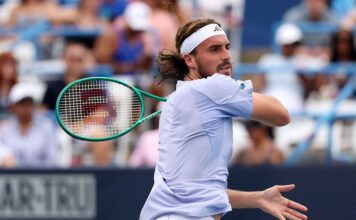TSITSIPAS Y SONEGO AVANZAN EN WINSTON-SALEM