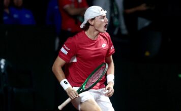 ¡BUSE Y VARILLAS PONEN AL PERÚ A UN PUNTO DE LA VICTORIA!