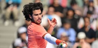 ALCARAZ AVANZA A SEMIFINALES Y SUEÑA CON EL BICAMPEONATO EN TOKIO