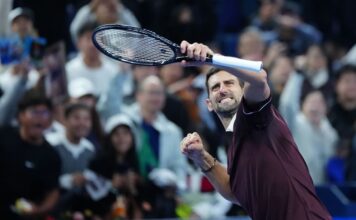 DJOKOVIC REMONTA Y SE METE A CUARTOS EN BEIJING