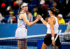 RYBAKINA CAE EN SU REGRESO EN BEIJING