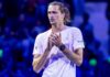 ZVEREV SOBREVIVE A CUATRO MATCH POINTS Y ALCARAZ AVANZA EN VIENA